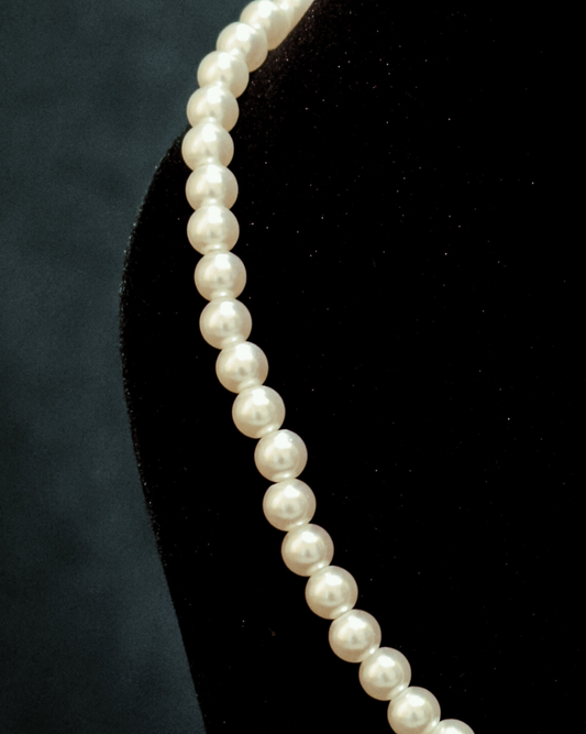 ESSENCE - Pearl Chain (Ivory gloss)