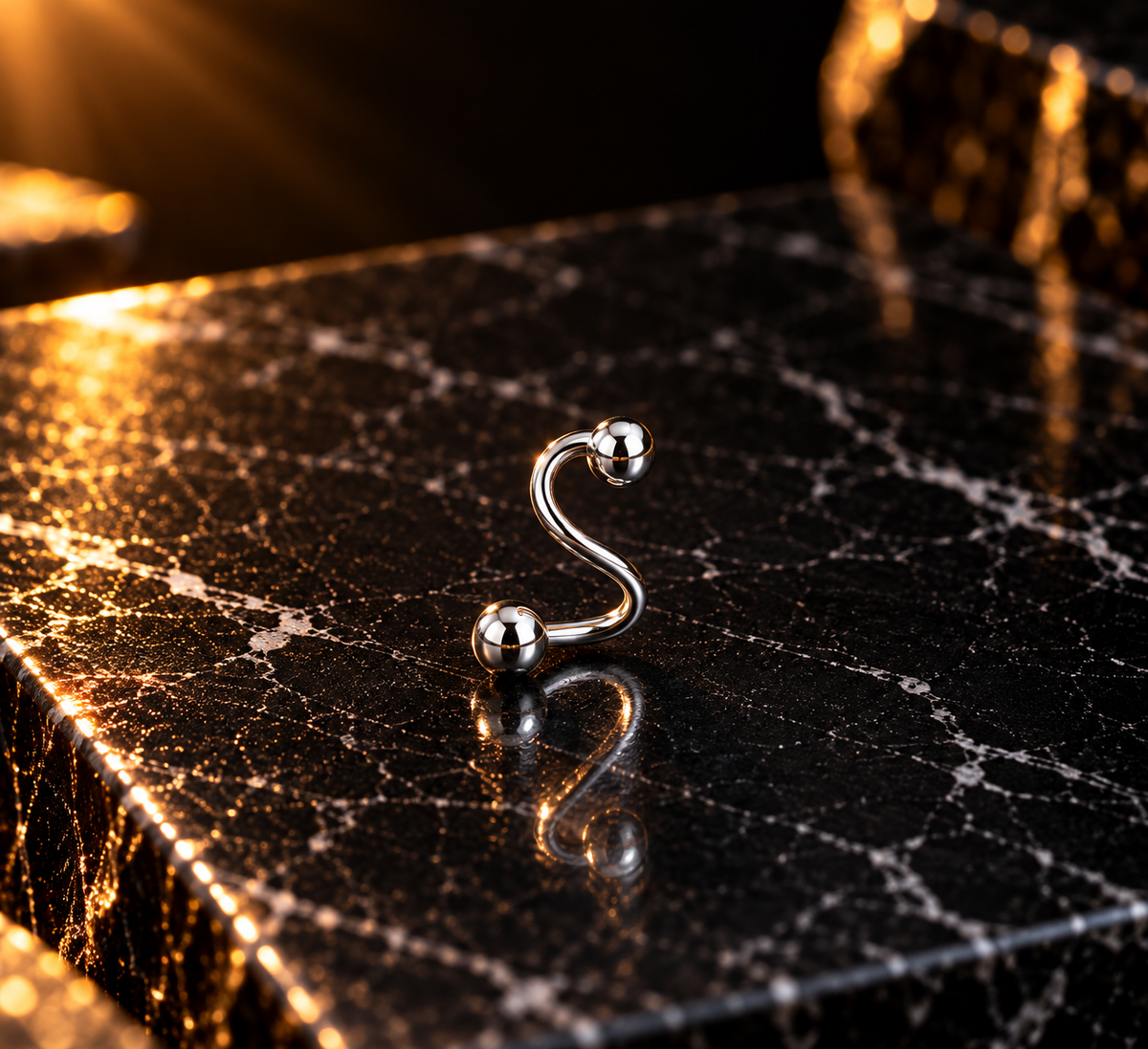 Essence S-Curve Helix Cuff