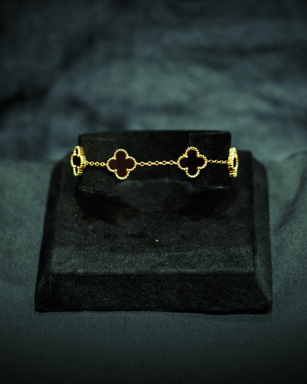 Noir - Clover Bracelet