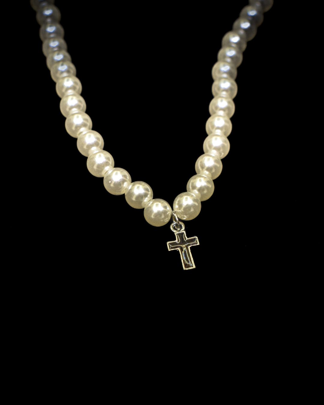 ESSENCE - Pearl Chain (Ivory gloss)