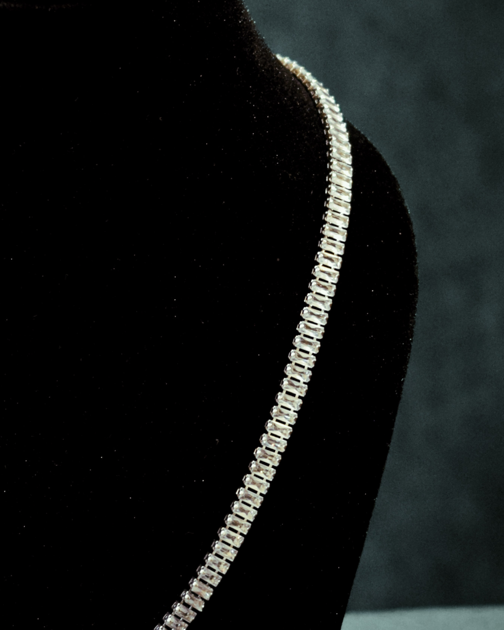 CLARITY - Baguette Tennis Chain