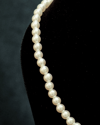 ESSENCE - Pearl Chain (Ivory gloss)