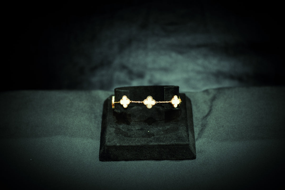 Ivory Clover Bracelet