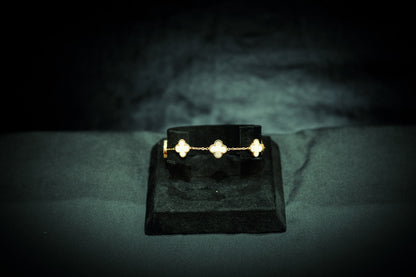 Ivory Clover Bracelet