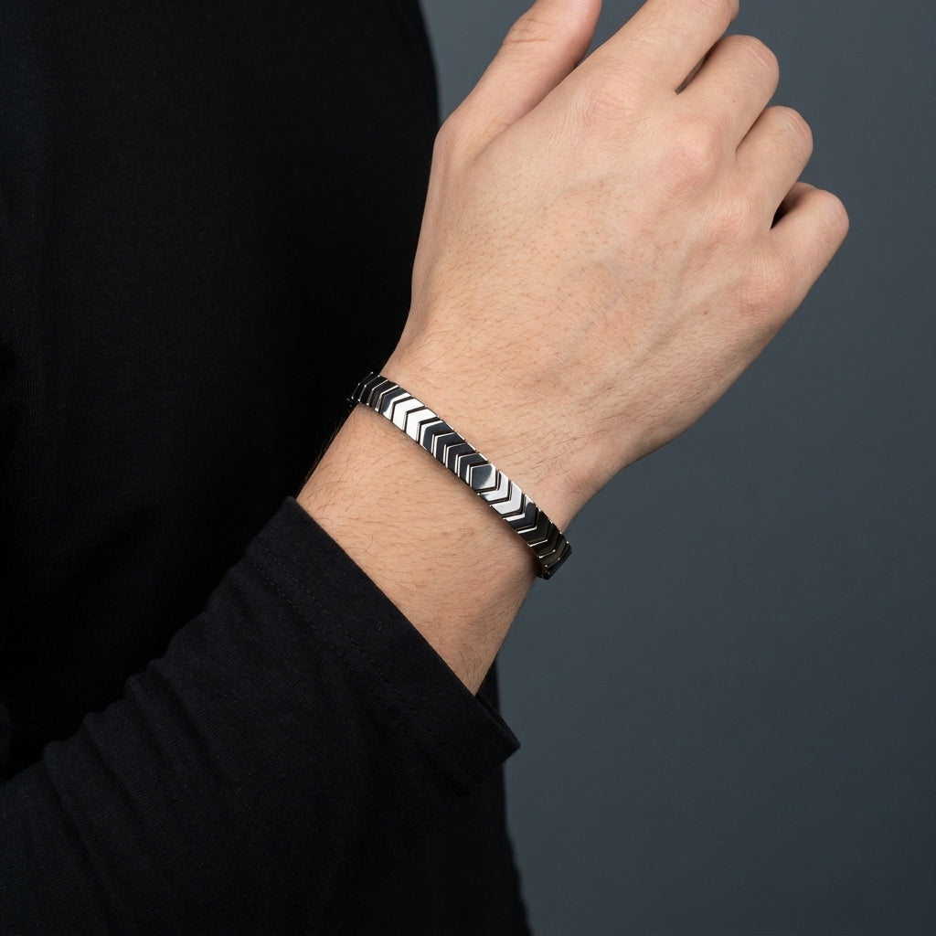 Edge Vector Bracelet